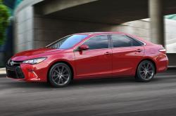 2015 Toyota Camry Sedan E exterior #2