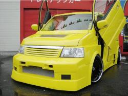 Customized Honda Stepwgn with home media 