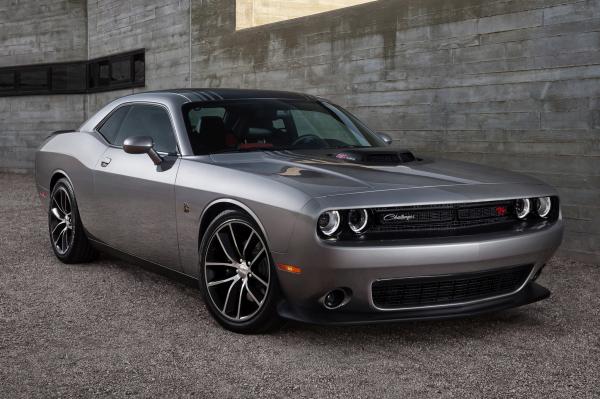 2015 Dodge Challenger Cou interior #1